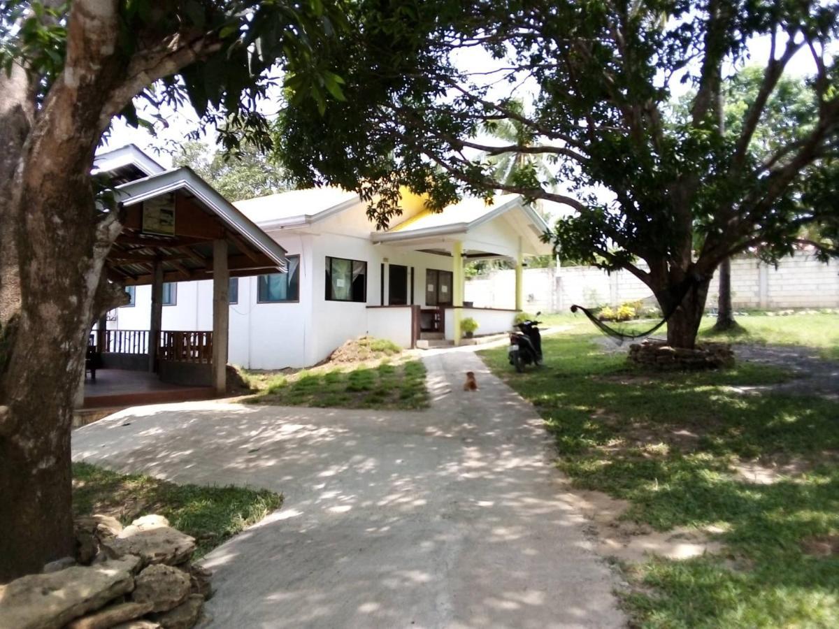Balai Mariacaria Pension House Guindulman Esterno foto