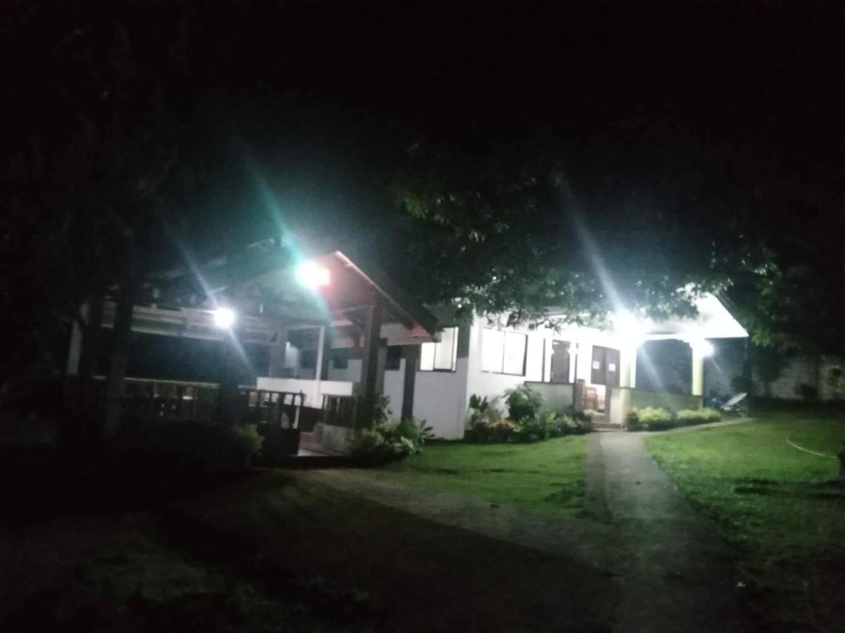 Balai Mariacaria Pension House Guindulman Esterno foto