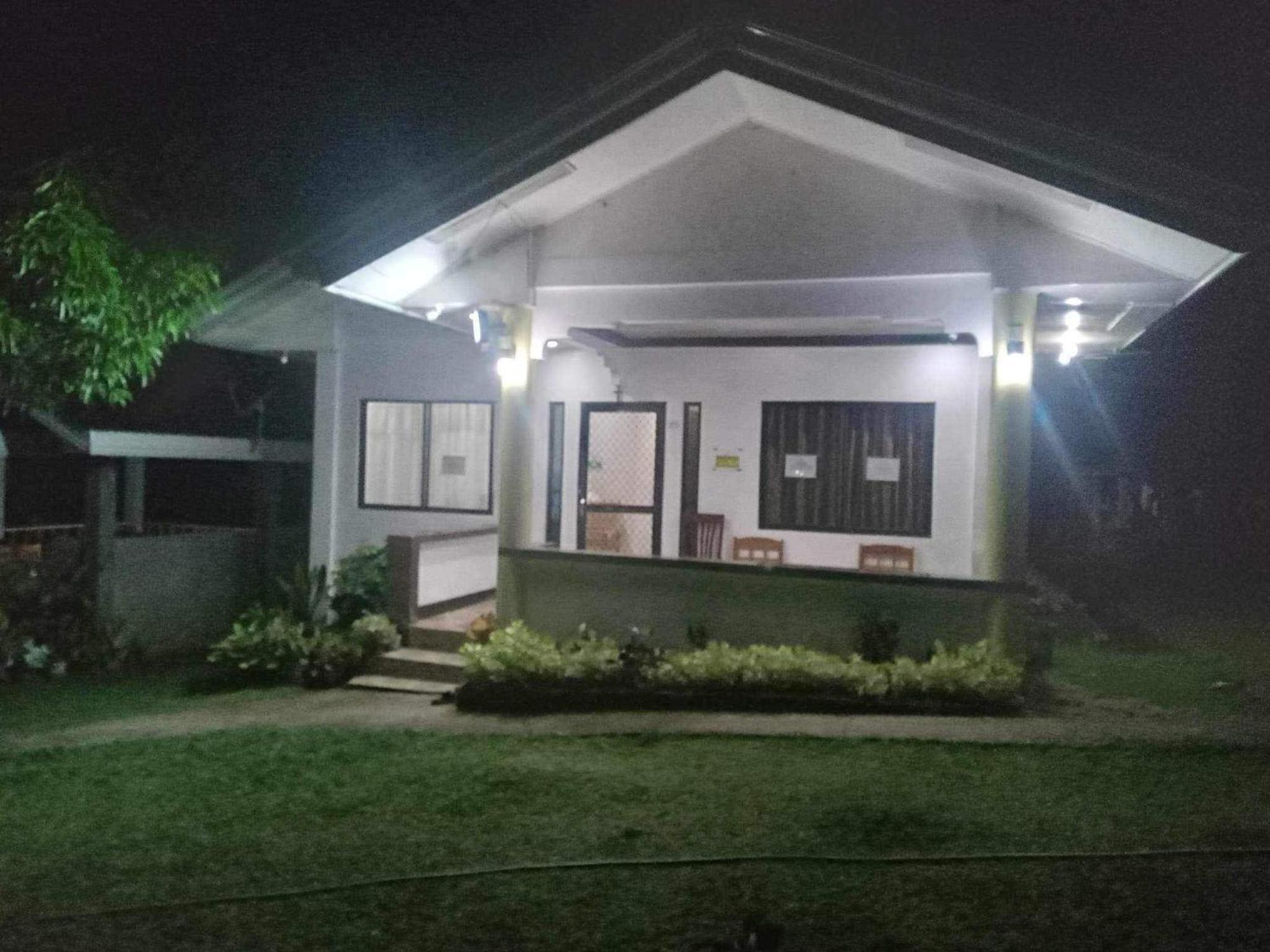 Balai Mariacaria Pension House Guindulman Esterno foto